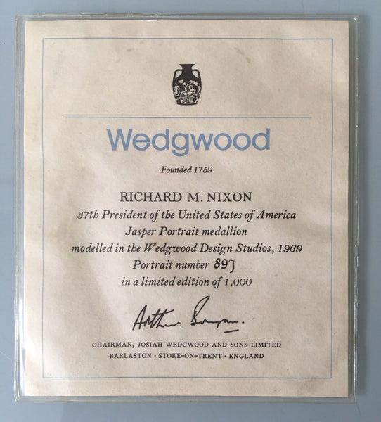 WEDGWOOD BLUE JASPERWARE PRESIDENT RICHARD M. NIXON PLAQUE CAMEO ORIGINAL CASE - arustocracy