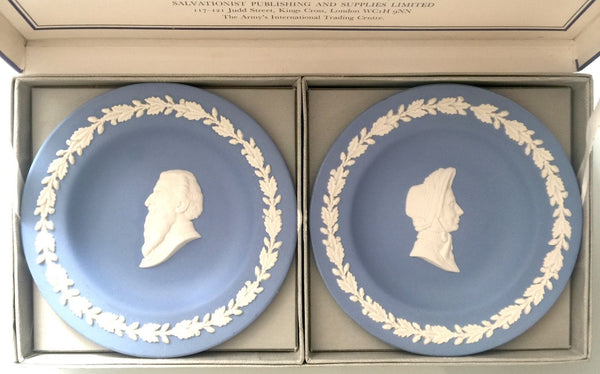 PAIR OF WEDGWOOD SWEET DISHES WILLIAM CATHERINE BOOTH 1978 SIGNED - arustocracy