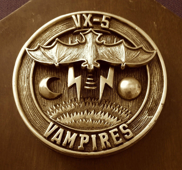 VX-5 VAMPIRES US NAVY PLAQUE 1973 NAVAL WEAPONS CHINA LAKE - arustocracy
