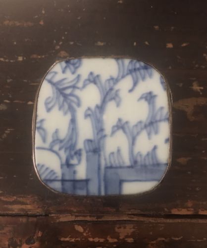 ANTIQUE CHINESE BLUE AND WHITE PORCELAIN SHARD IN SILVER PLATED BOX - arustocracy