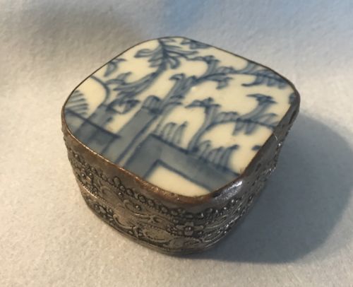 ANTIQUE CHINESE BLUE AND WHITE PORCELAIN SHARD IN SILVER PLATED BOX - arustocracy