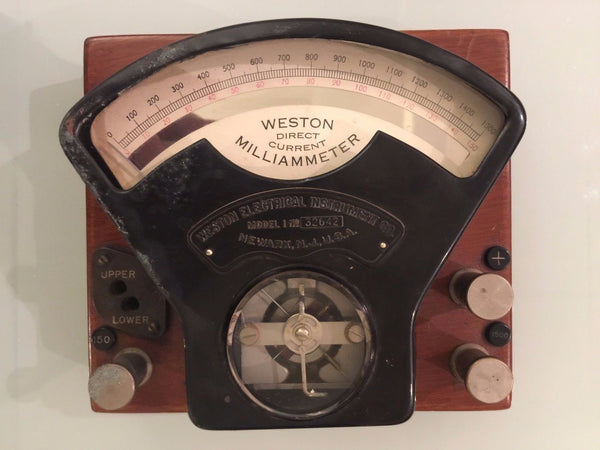 C.1899 WESTON MODEL 1 DIRECT CURRENT MILLIAMMETER OAK CASE BEVELED GLASS WINDOW - arustocracy