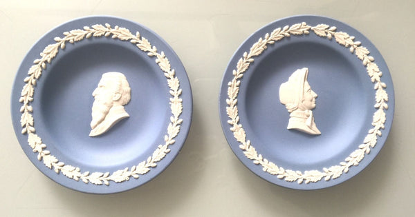 PAIR OF WEDGWOOD SWEET DISHES WILLIAM CATHERINE BOOTH 1978 SIGNED - arustocracy