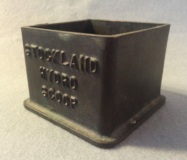 VINTAGE SALESMAN SAMPLE ASHTRAY CONSTRUCTION SCOOP DIRT SCRAPER TILTS BRONZE - arustocracy