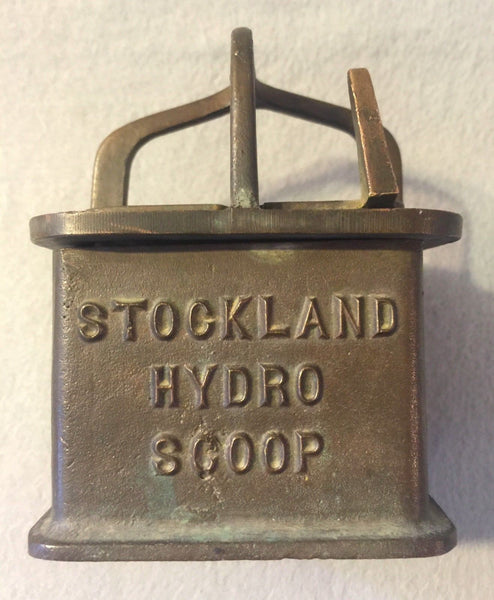 VINTAGE SALESMAN SAMPLE ASHTRAY CONSTRUCTION SCOOP DIRT SCRAPER TILTS BRONZE - arustocracy