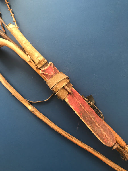 LATE 19TH CENTURY AFRICAN MAASAI HERDER'S GROUP WITH SWORD, BOW, ARROW, SPEAR, CLUB, GOURD - arustocracy