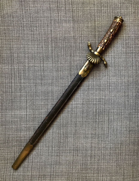 GERMAN HUNTING ASSOCIATION DAGGER SWORD CUTLASS ACORNS HOOVES CLAMSHELL TRIPLE EDGED BLAD & STAG ANTLER HANDLE - arustocracy