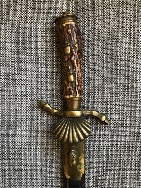 GERMAN HUNTING ASSOCIATION DAGGER SWORD CUTLASS ACORNS HOOVES CLAMSHELL TRIPLE EDGED BLAD & STAG ANTLER HANDLE - arustocracy